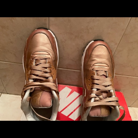 AirMax - Picture 4 of 8